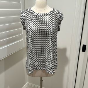 XS Black and white blouse